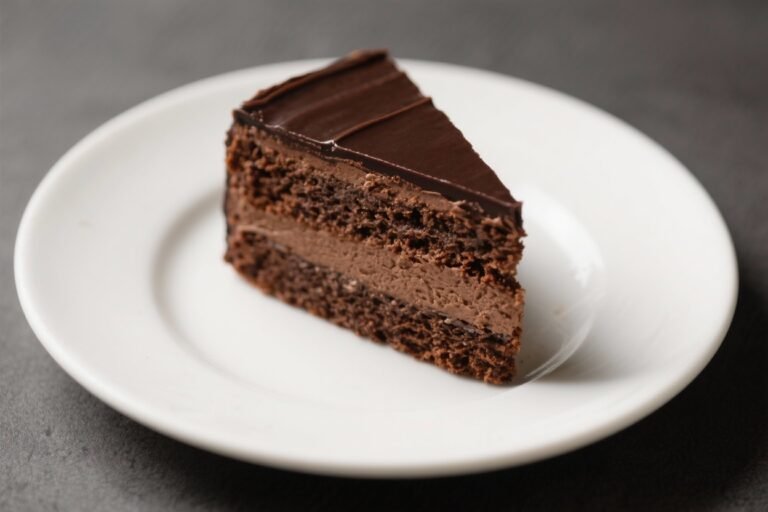 This Chocolate Cake Slaps: The One-Bowl, No-Drama Dessert People Will Beg You to Bring