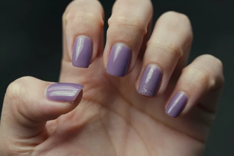 20 Subtle Nails That’ll Make Everyone Ask, "Where’d You Get Those?"