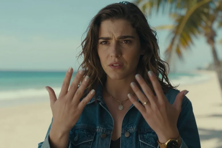 26 Beachy Nails That'll Make Your Summer Insta-Famous